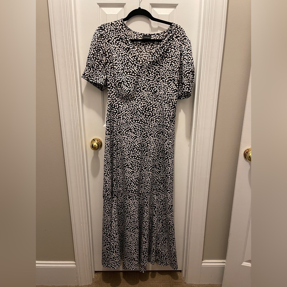 Who What Wear Black and White Maxi Dress with Puff Sleeves